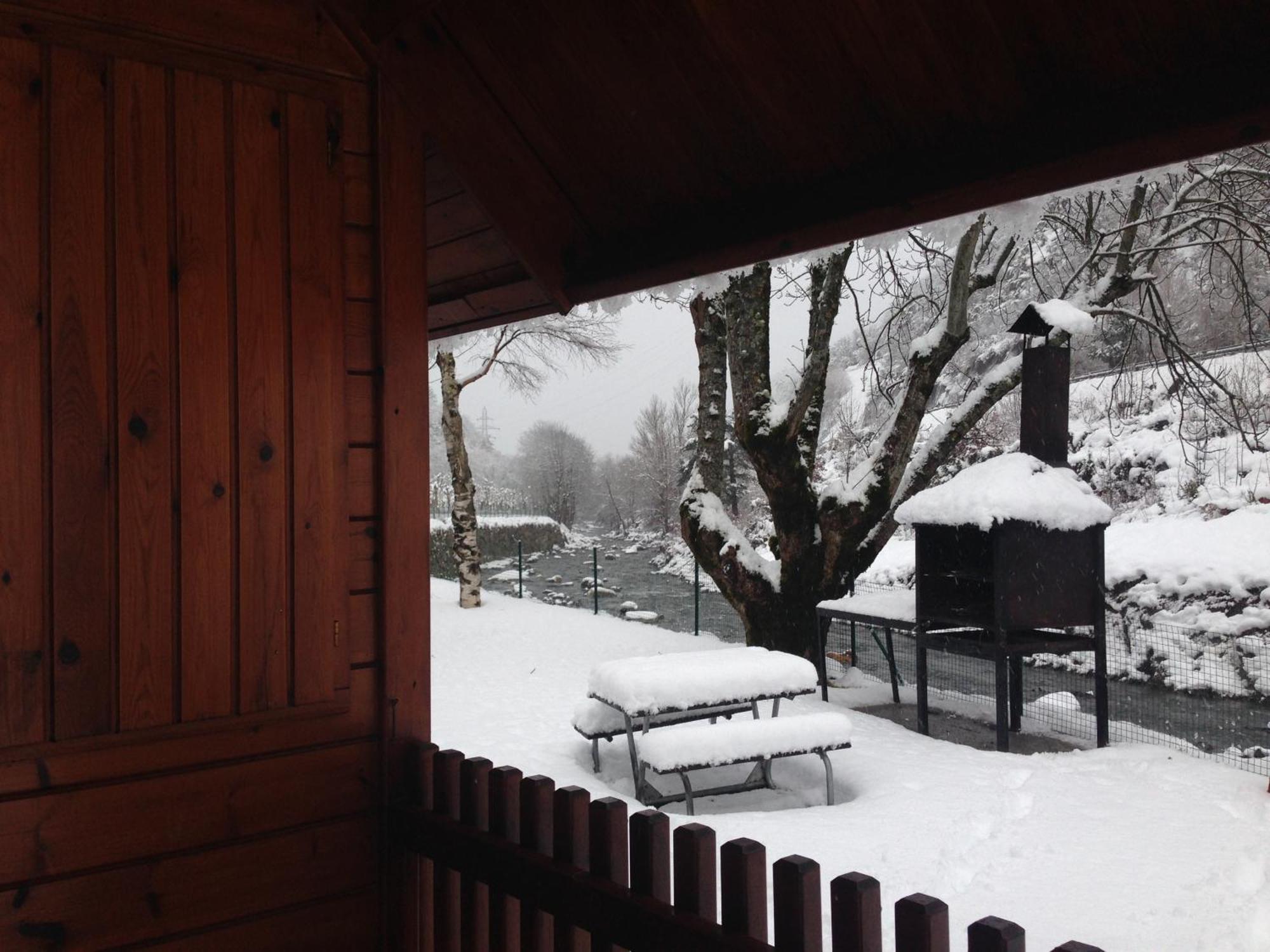 Verneda Mountain Camping 2*